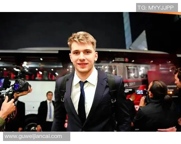 盘点足坛与篮球场上最具魅力的十大型男球星 他们的颜值与实力并存