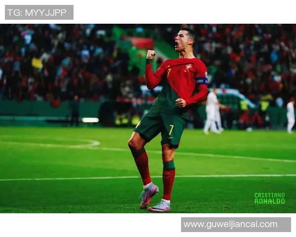 闪耀绿茵场的帅气亚裔足球球星用速度与激情书写青春传奇